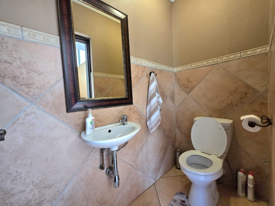 4 Bedroom Property for Sale in Melodie North West